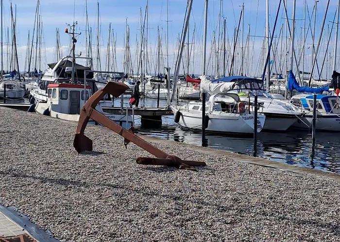 Direkt Am Marina Mit Seeblick Lägenhet *